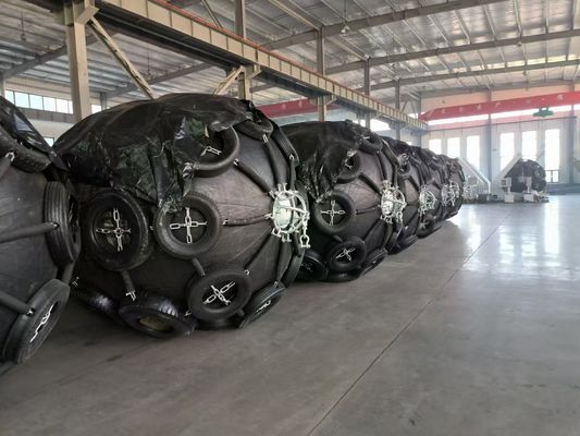 มาตรฐานการดําเนินงาน ISO17357 เครื่องปั่นน้ําลมสําหรับเรือ เครื่องปั่นยางแบบที่กําหนดเอง สําหรับการป้องกันเรือ